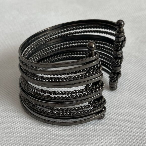 One Size Multi-Layer Wired Dark Metal Cuff Bracelet Very Good Condition - Picture 2 of 5